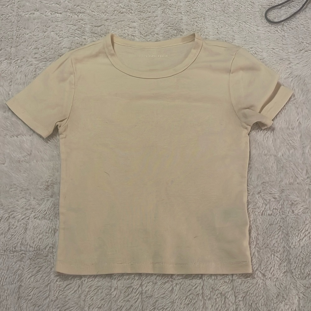 pale yellow american eagle crop top